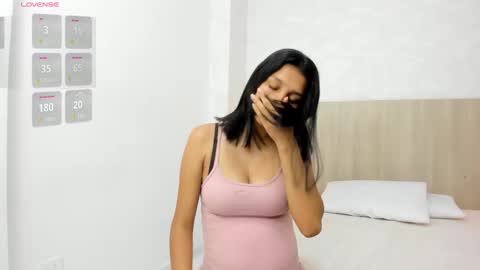 Snapshot of skinny_lilly chatting on November 13, 2025, 11:53 am lilly online show from November 13, 2025, 11:53 am