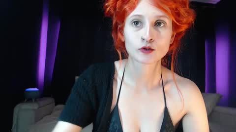 Snapshot of skinny_raven chatting on November 19, 2025, 10:10 pm Marion online show from November 19, 2025, 10:10 pm