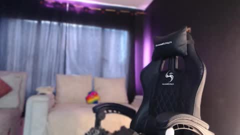 Snapshot of skinny_raven chatting on January 31, 2026, 7:11 pm Marion online show from January 31, 2026, 7:11 pm