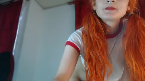 Snapshot of skinny_raven chatting on April 21, 2026, 10:34 pm Marion online show from April 21, 2026, 10:34 pm