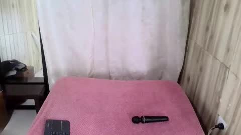 Snapshot of skinny_yizz chatting on November 7, 2025, 2:06 pm Only Pvt online show from November 7, 2025, 2:06 pm