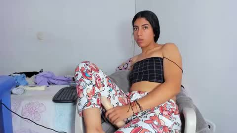 Snapshot of skinnyanai chatting on January 15, 2025, 6:51 pm anai online show from January 15, 2025, 6:51 pm