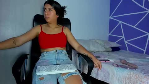 Snapshot of skinnyanai chatting on October 15, 2025, 6:41 pm anai online show from October 15, 2025, 6:41 pm