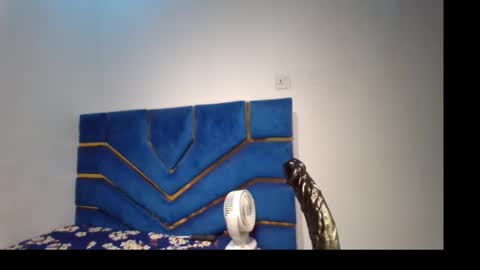 skinnyasssexyboobs online show from February 1, 2026, 7:23 pm