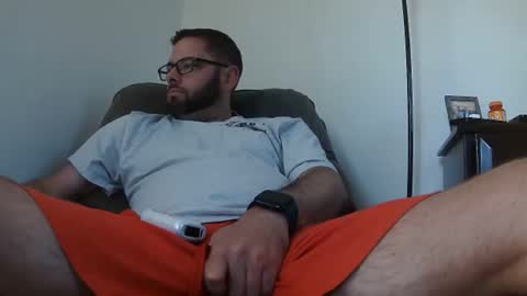 Snapshot of skinnydadbod chatting on May 4, 2026, 10:39 pm B online show from May 4, 2026, 10:39 pm