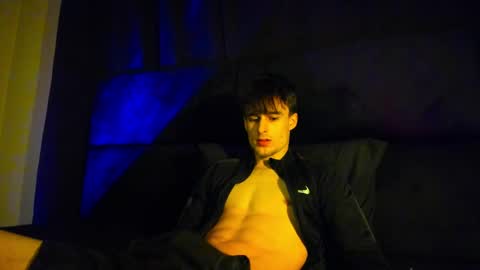 skinnyguywithbigd online show from January 12, 2025, 10:43 pm