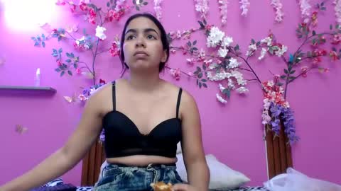 Snapshot of skinnysofia18 chatting on May 31, 2026, 2:02 pm sofia online show from May 31, 2026, 2:02 pm