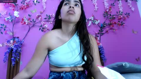 Snapshot of skinnysofia18 chatting on June 18, 2026, 2:21 pm sofia online show from June 18, 2026, 2:21 pm