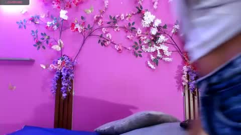 Snapshot of skinnysofia18 chatting on June 26, 2026, 1:48 pm sofia online show from June 26, 2026, 1:48 pm