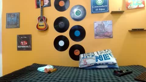 Snapshot of skinnyverus18 chatting on November 1, 2025, 7:38 pm VERUS online show from November 1, 2025, 7:38 pm