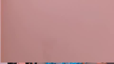 Snapshot of skinnyyuliana18 chatting on October 24, 2025, 7:32 pm YULIANA online show from October 24, 2025, 7:32 pm