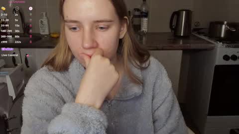 Snapshot of skip_london chatting on February 24, 2025, 8:03 pm Andrew online show from February 24, 2025, 8:03 pm