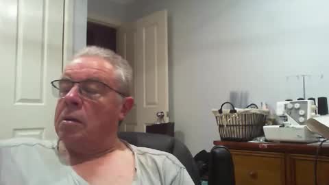 Snapshot of skipper1970 chatting on February 4, 2026, 8:53 am Skipper1970 online show from February 4, 2026, 8:53 am