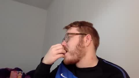 Snapshot of sklave_s chatting on October 27, 2025, 9:46 am sklave_s online show from October 27, 2025, 9:46 am