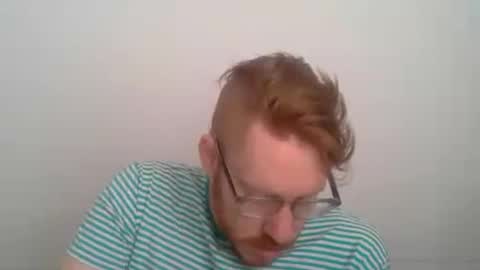 sklave_s online show from May 1, 2026, 9:47 am