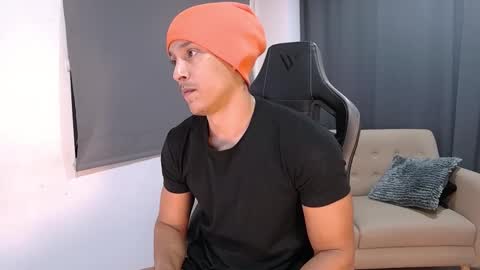 Liam Vokov online show from February 15, 2026, 11:34 pm