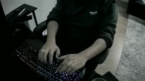 Snapshot of skullcandyyyy chatting on April 10, 2026, 9:36 am skullcandyyyy online show from April 10, 2026, 9:36 am