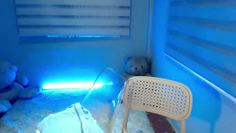 Snapshot of sky_fox_sweetxx chatting on January 6, 2025, 1:41 pm online show from January 6, 2025, 1:41 pm