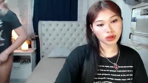 Snapshot of sky_fox_sweetxx chatting on January 21, 2025, 6:22 am online show from January 21, 2025, 6:22 am