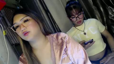 Snapshot of sky_fox_sweetxx chatting on February 19, 2025, 11:28 am online show from February 19, 2025, 11:28 am