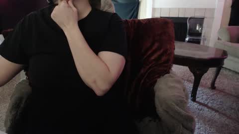 SKYLE   online show from October 7, 2025, 5:54 pm