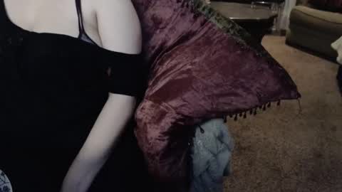 SKYLE   online show from March 28, 2026, 11:15 pm