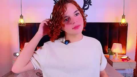 Snapshot of skyee_angel chatting on July 2, 2026, 7:42 pm Angel online show from July 2, 2026, 7:42 pm