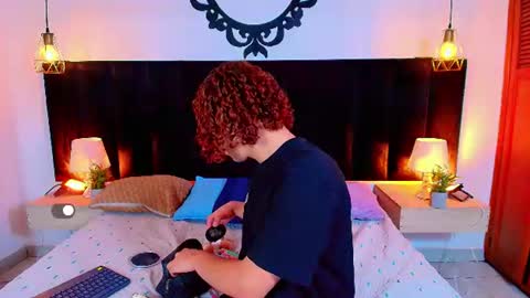 Snapshot of skyee_angel chatting on July 14, 2026, 7:41 pm Angel online show from July 14, 2026, 7:41 pm