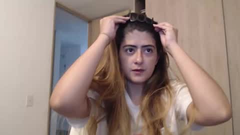 Snapshot of skyler1195 chatting on January 16, 2025, 3:02 am Skyler online show from January 16, 2025, 3:02 am