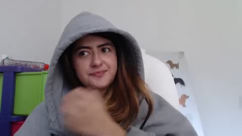 Snapshot of skyler1195 chatting on February 25, 2025, 7:25 pm Skyler online show from February 25, 2025, 7:25 pm