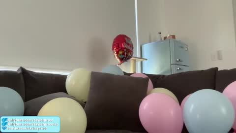 skyler online show from October 17, 2025, 2:59 am