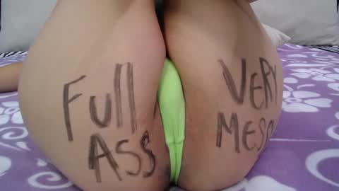 Snapshot of skynny_horney chatting on December 5, 2024, 4:31 am Skynny online show from December 5, 2024, 4:31 am