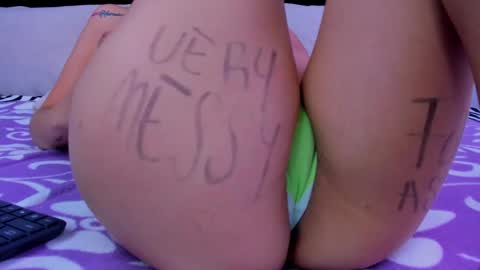 Snapshot of skynny_horney chatting on January 16, 2025, 1:37 am Skynny online show from January 16, 2025, 1:37 am