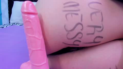 Snapshot of skynny_horney chatting on January 28, 2025, 9:08 pm Skynny online show from January 28, 2025, 9:08 pm