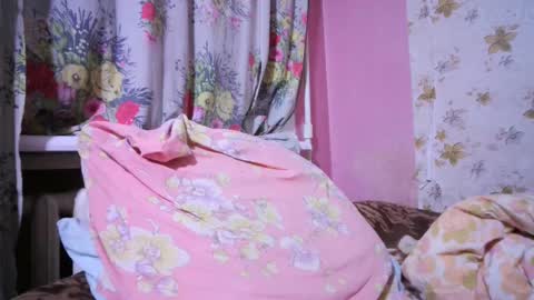 Snapshot of skyressie333 chatting on January 6, 2025, 3:40 pm skyressie333 online show from January 6, 2025, 3:40 pm