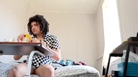 skysnicker online show from November 24, 2025, 4:18 pm