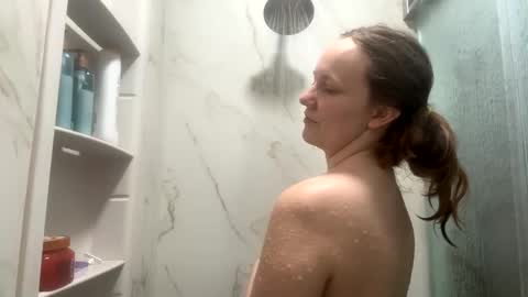 Snapshot of skywinters chatting on January 30, 2025, 11:13 pm Sky Winters online show from January 30, 2025, 11:13 pm