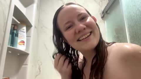 Snapshot of skywinters chatting on February 10, 2025, 2:37 pm Sky Winters online show from February 10, 2025, 2:37 pm