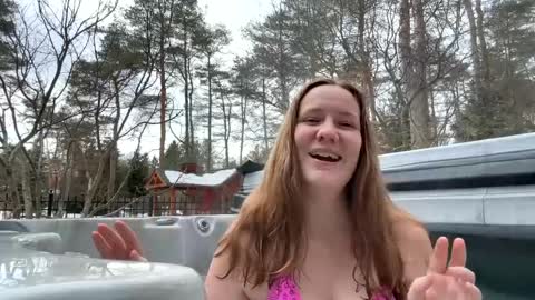 Snapshot of skywinters chatting on February 28, 2025, 4:20 pm Sky Winters online show from February 28, 2025, 4:20 pm