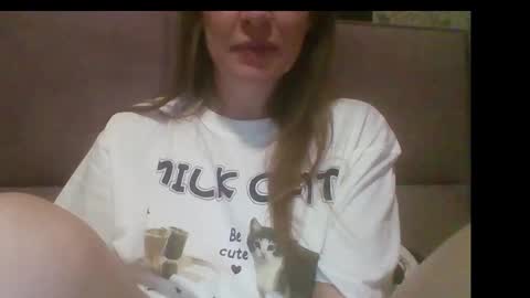 Snapshot of sladkiegubki chatting on October 22, 2025, 9:58 pm Sladkiegubki online show from October 22, 2025, 9:58 pm