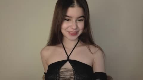 Snapshot of sladkoezka chatting on October 13, 2025, 5:24 pm Katya online show from October 13, 2025, 5:24 pm