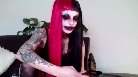 sleeperly online show from October 31, 2025, 7:26 pm