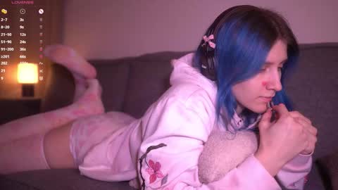 Sonya online show from November 20, 2025, 10:09 pm