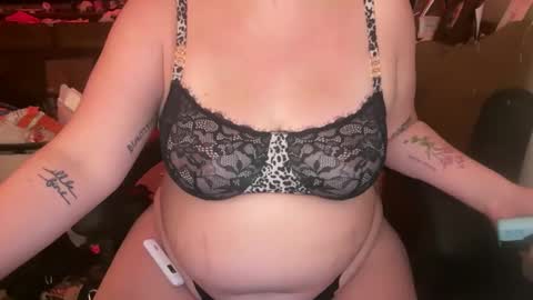 Snapshot of sleepyangel222 chatting on October 22, 2025, 1:06 am sleepyangel222 online show from October 22, 2025, 1:06 am