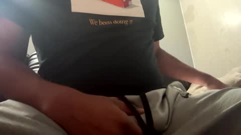 slick2285 online show from September 21, 2025, 8:27 am