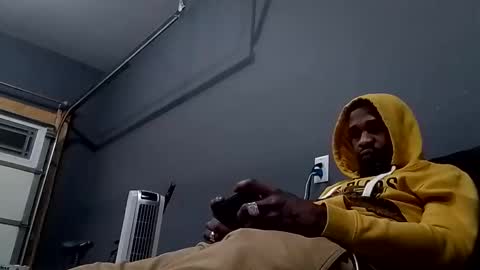 Snapshot of slickerthan12 chatting on February 9, 2025, 8:11 am BBC Hanging online show from February 9, 2025, 8:11 am