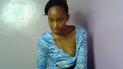 Snapshot of slim_alicia chatting on October 1, 2025, 3:40 pm Alicia online show from October 1, 2025, 3:40 pm