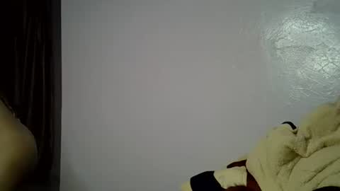 Snapshot of slim_alicia chatting on October 8, 2025, 1:25 am Alicia online show from October 8, 2025, 1:25 am