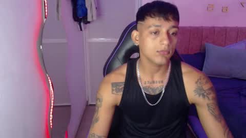 slim_master12 online show from March 6, 2025, 5:46 am