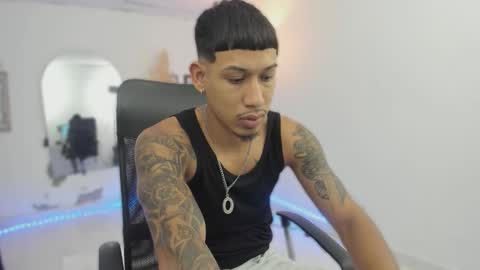 slim_master12 online show from January 16, 2026, 11:42 pm